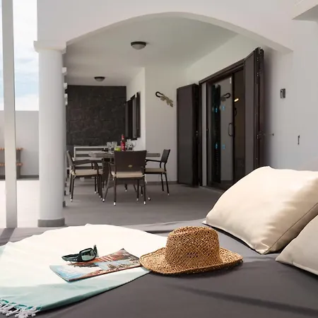 Casa Reina Playa Blanca